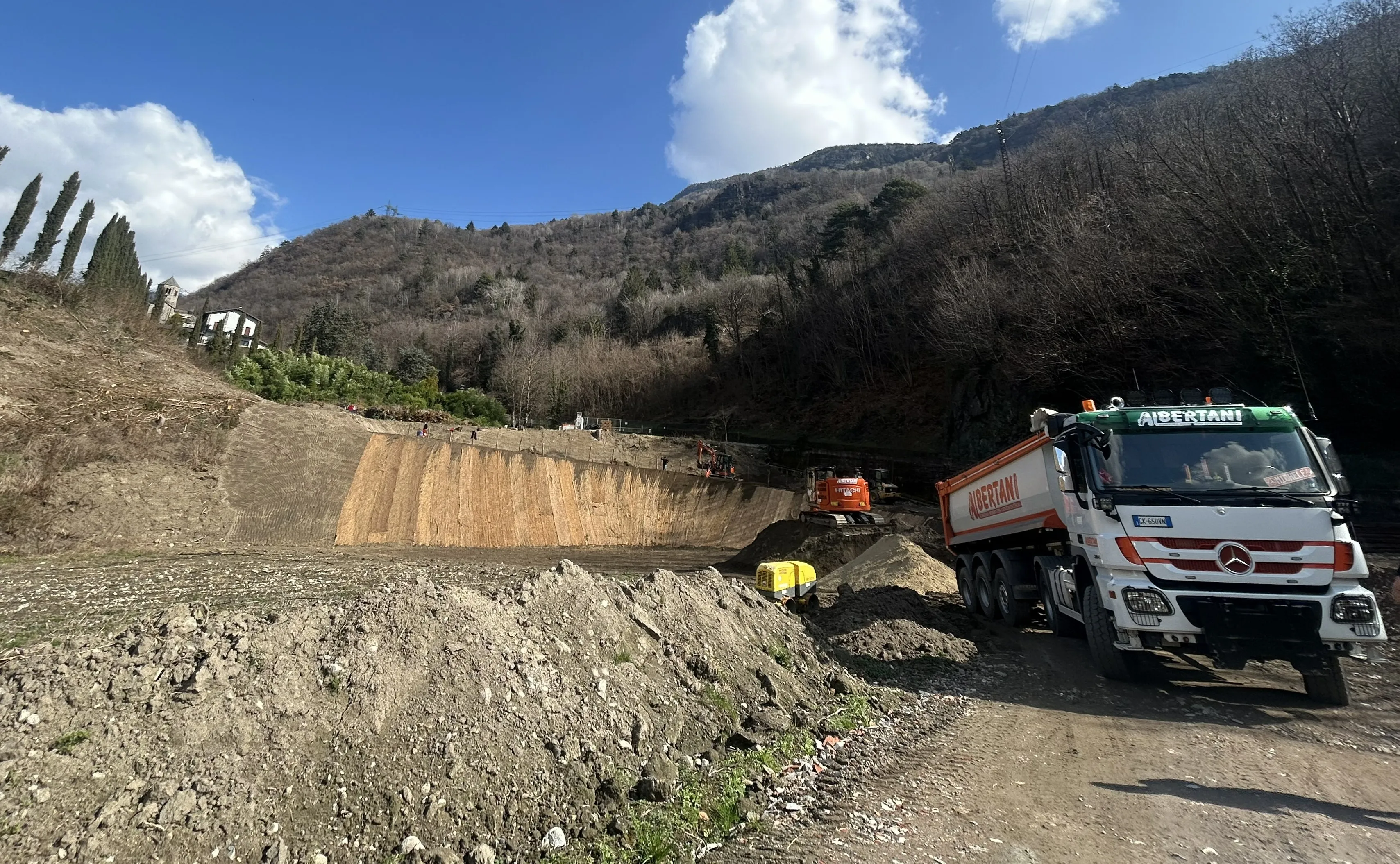 Autocarri Logistici di Grandi Dimensioni