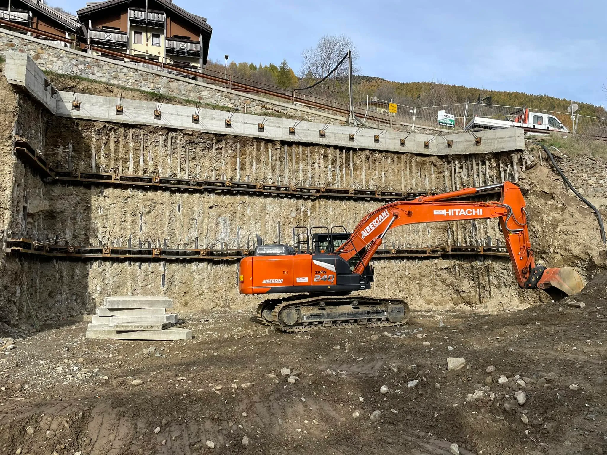 Scavi e Demolizioni con pinze